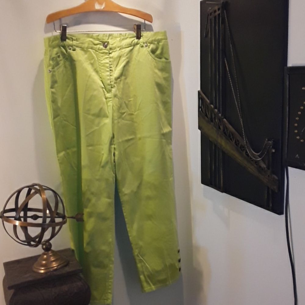 Lara lane woman! Pants